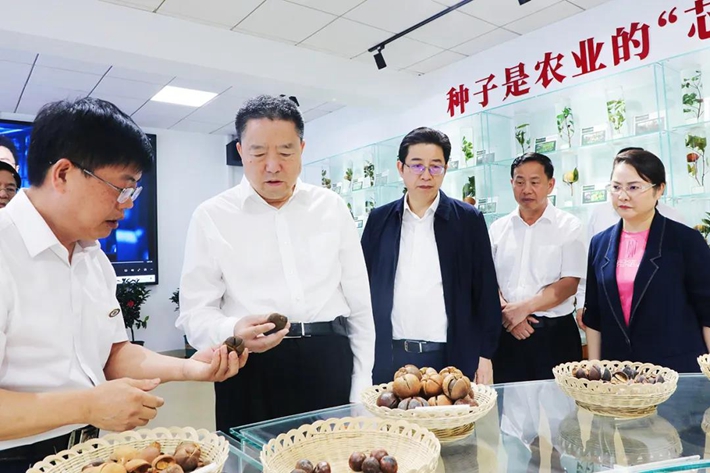 毛万春在3522vip浦京集团官网宣讲调研：在科技赋能优势产业发…